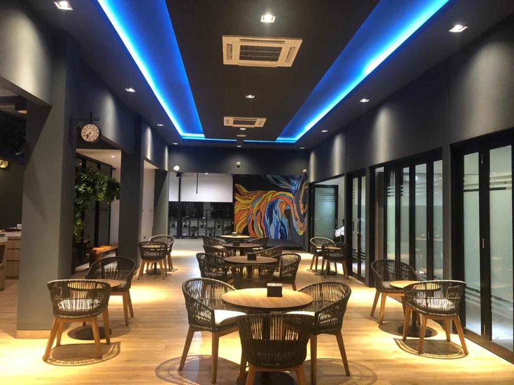 Grand Caman Hotel Bekasi Exteriér fotografie