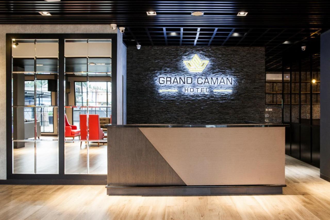 Grand Caman Hotel Bekasi Exteriér fotografie