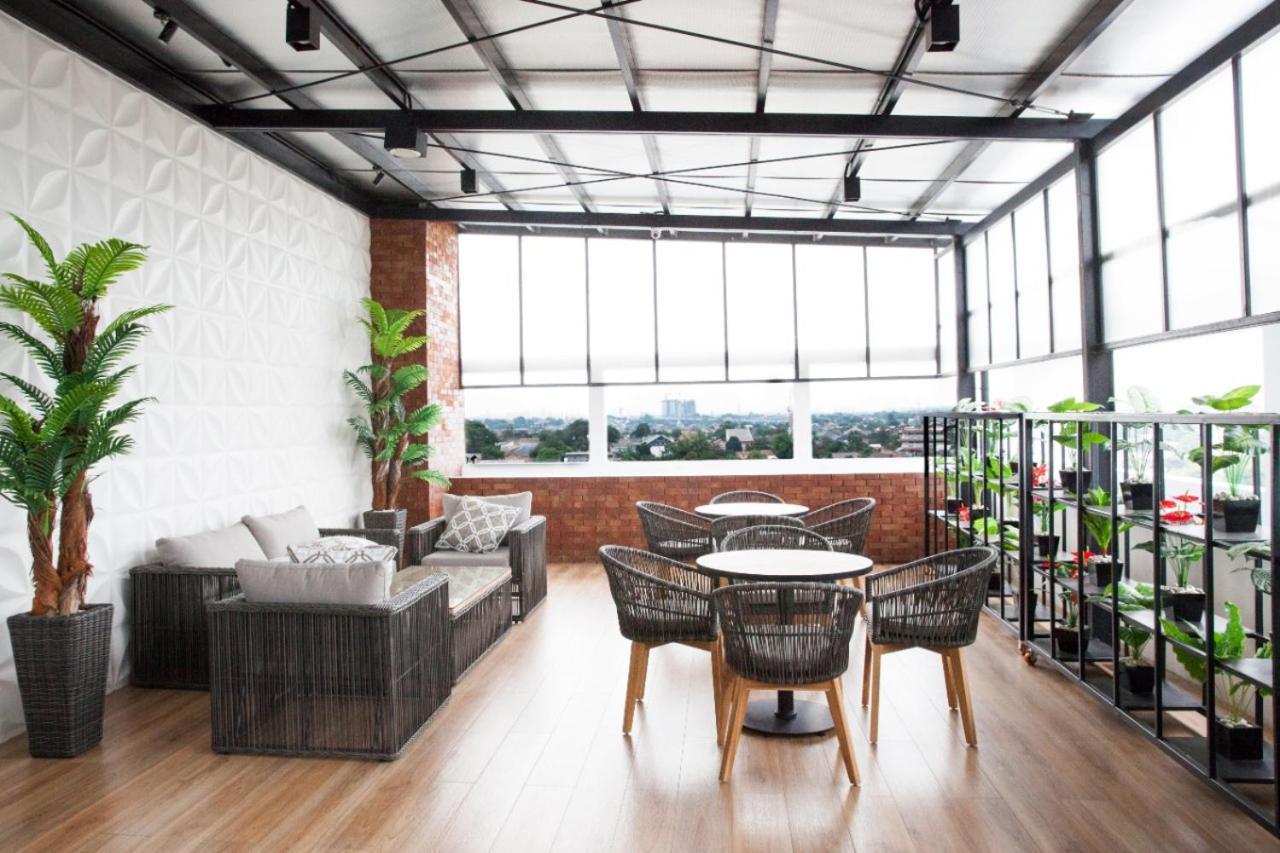 Grand Caman Hotel Bekasi Exteriér fotografie